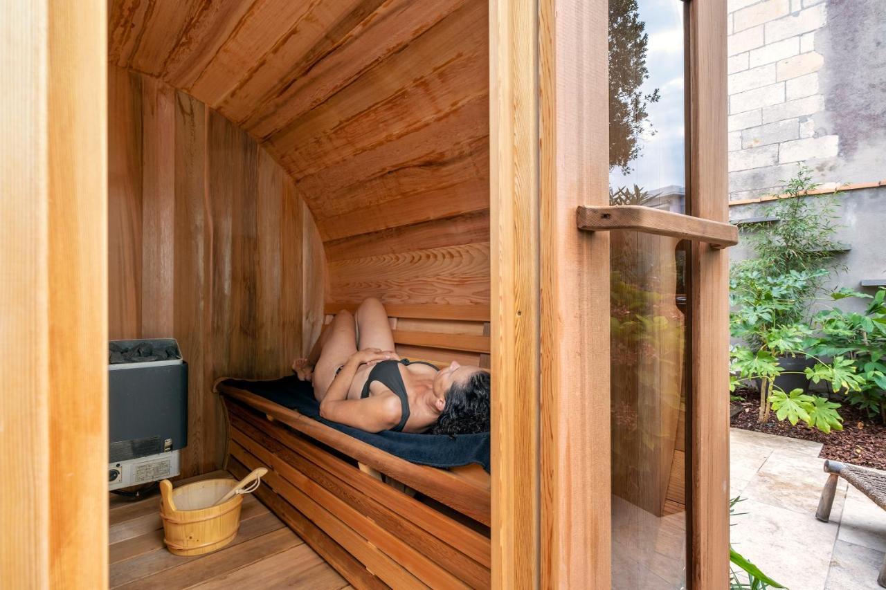 Escale Rochelaise, Gite Urbain Avec Spa Bain Nordique Et Sauna Tonneau La Rochelle  Eksteriør billede